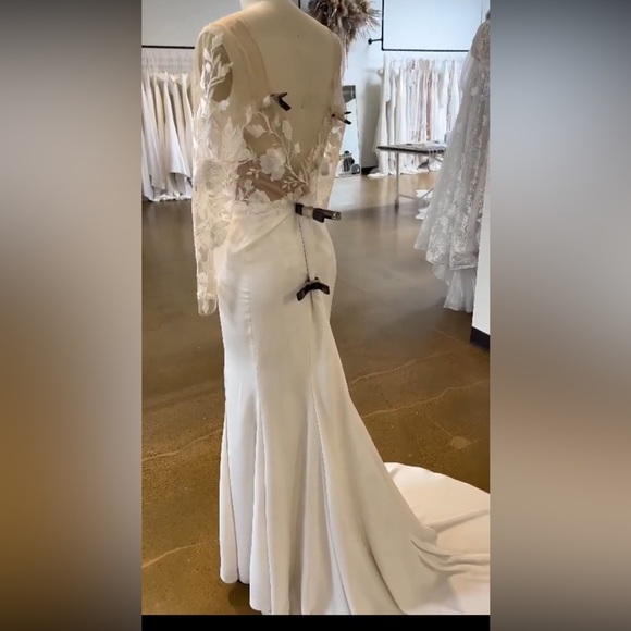 WTOO Rylan Gown - Picture 3 of 5